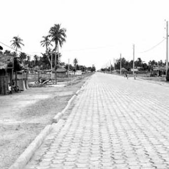 Karl eyes the long walk back to Awale Plage